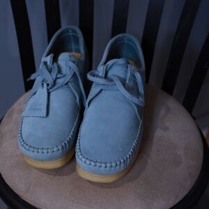 clarks size 10.5 baby blue